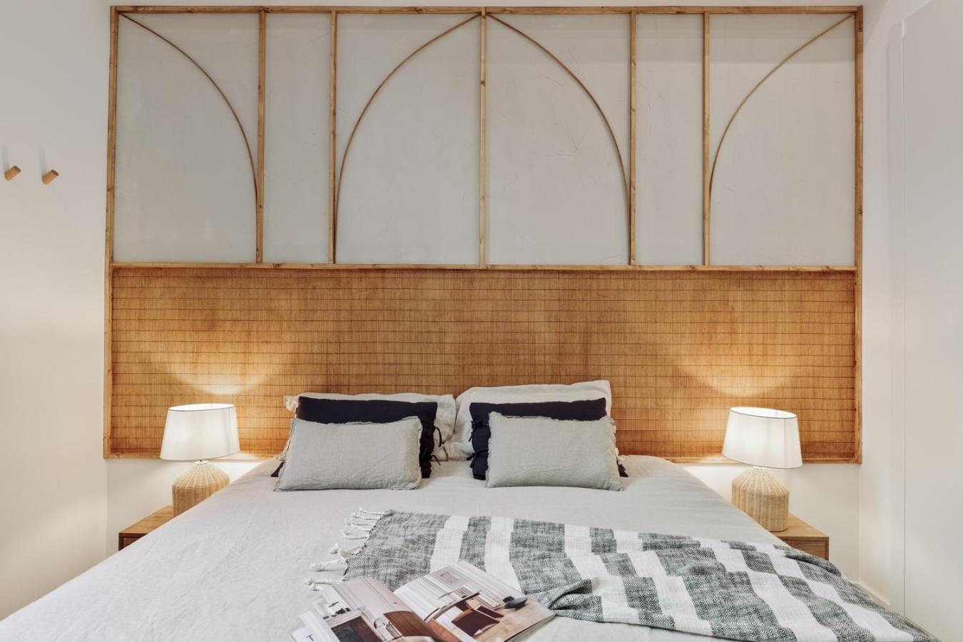 Baronissi - 2 Bedrooms And Terrace In Ciutat Vella Barcelona