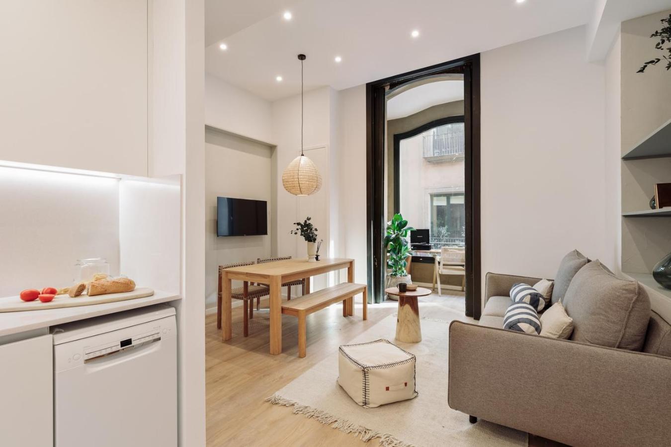 Baronissi - 2 Bedrooms And Terrace In Ciutat Vella * Barcelona