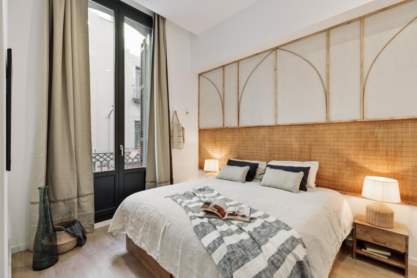 Appartement Baronissi - 2 Bedrooms And Terrace In Ciutat Vella